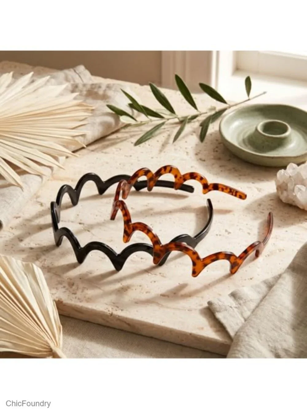 Non Slip Zig Zag Headbands for Women 2 Pack Wavy Plastic Hair Bands
